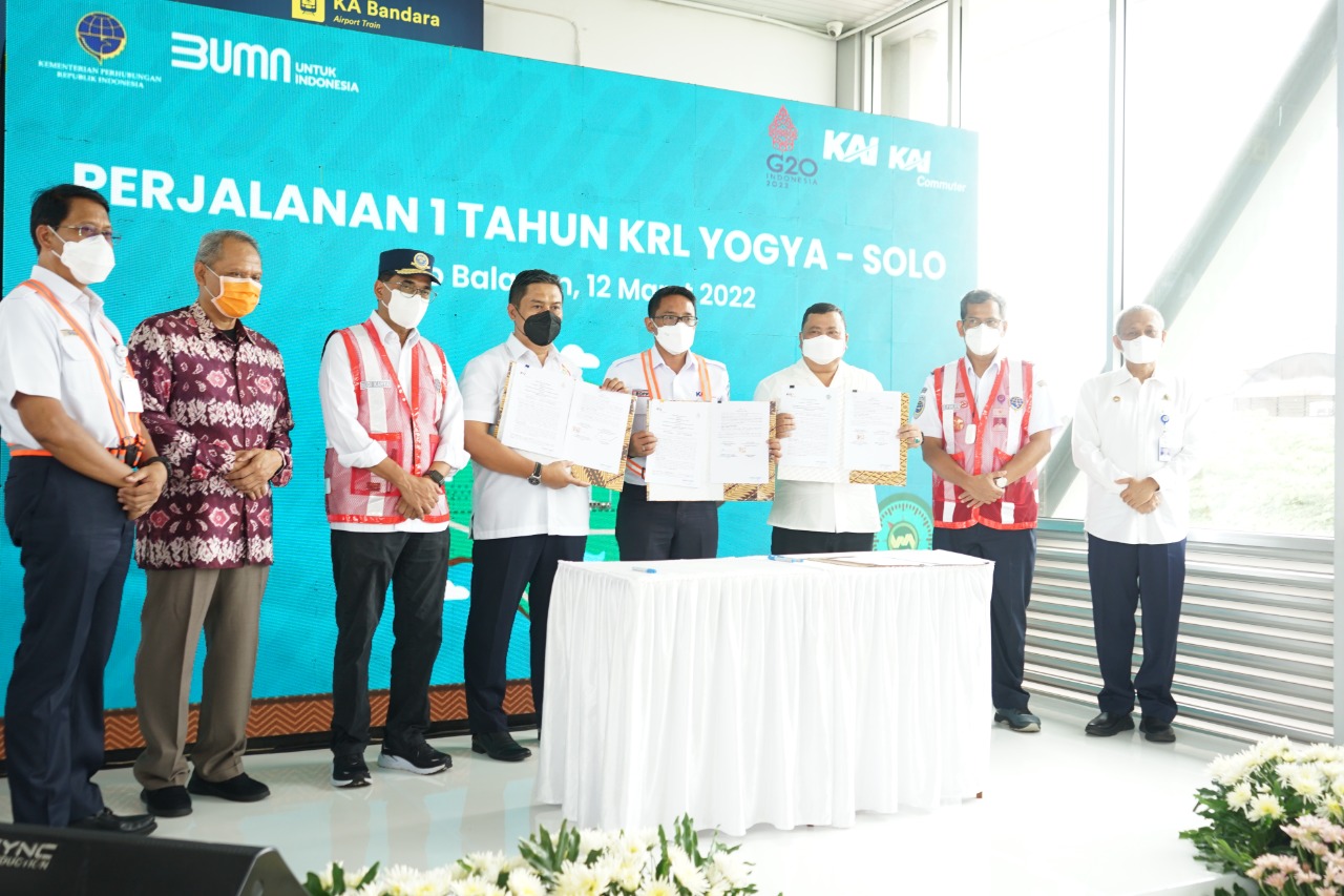 Kolaborasi Politeknik Perkeretaapian Indinesia (PPI) Madiun dengan PT.Kereta Commuter Indonesia